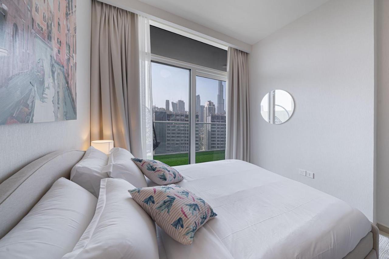 Alluring 1 Bd Apartment In Business Bay With Burj Khalifa View Дубай Екстер'єр фото